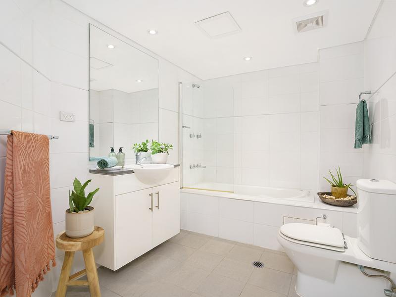 Property Styled by Ship Shape Homes in Collaroy Northern Beaches - bathroom